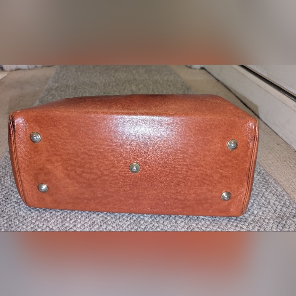 Custom Made Red Leather Purse - Picture 11 of 12